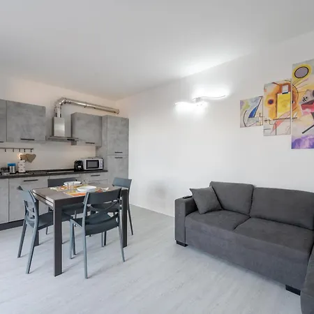 Argentea Apartment *